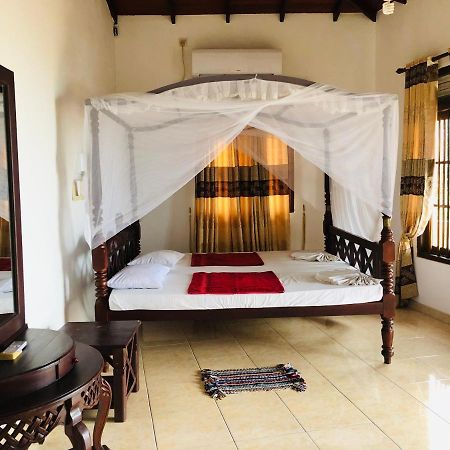 Bed and Breakfast Blue Sea View Унаватуна Экстерьер фото