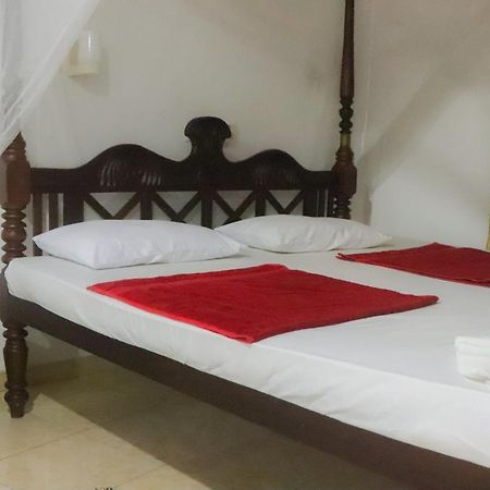 Bed and Breakfast Blue Sea View Унаватуна Экстерьер фото