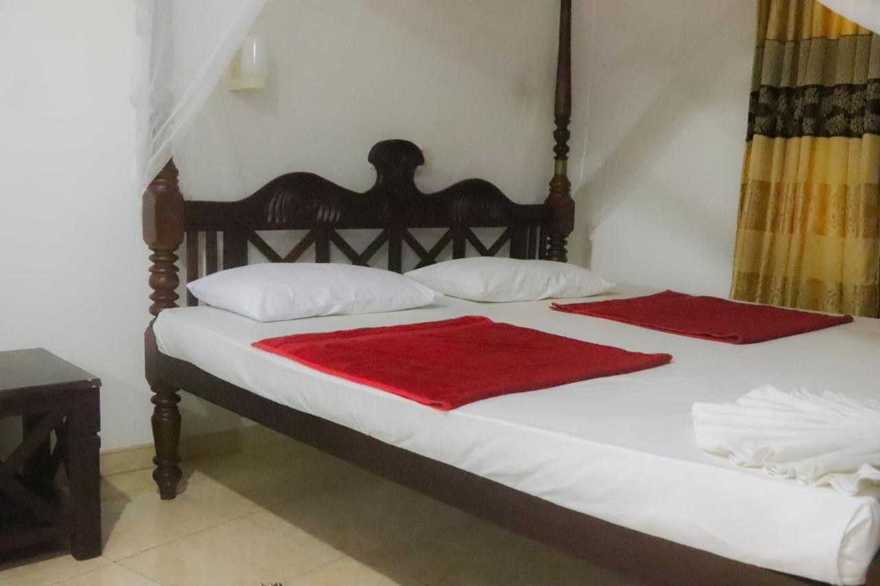 Bed and Breakfast Blue Sea View Унаватуна Экстерьер фото