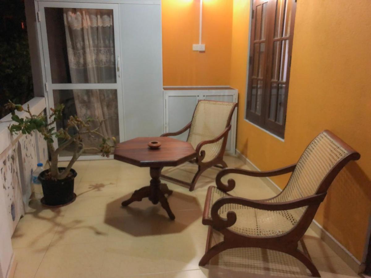Bed and Breakfast Blue Sea View Унаватуна Экстерьер фото