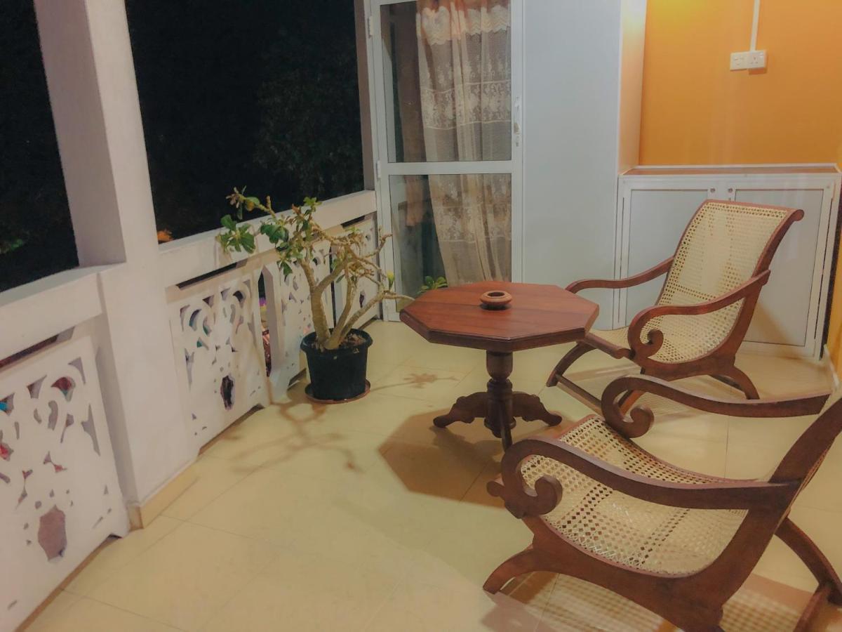 Bed and Breakfast Blue Sea View Унаватуна Экстерьер фото