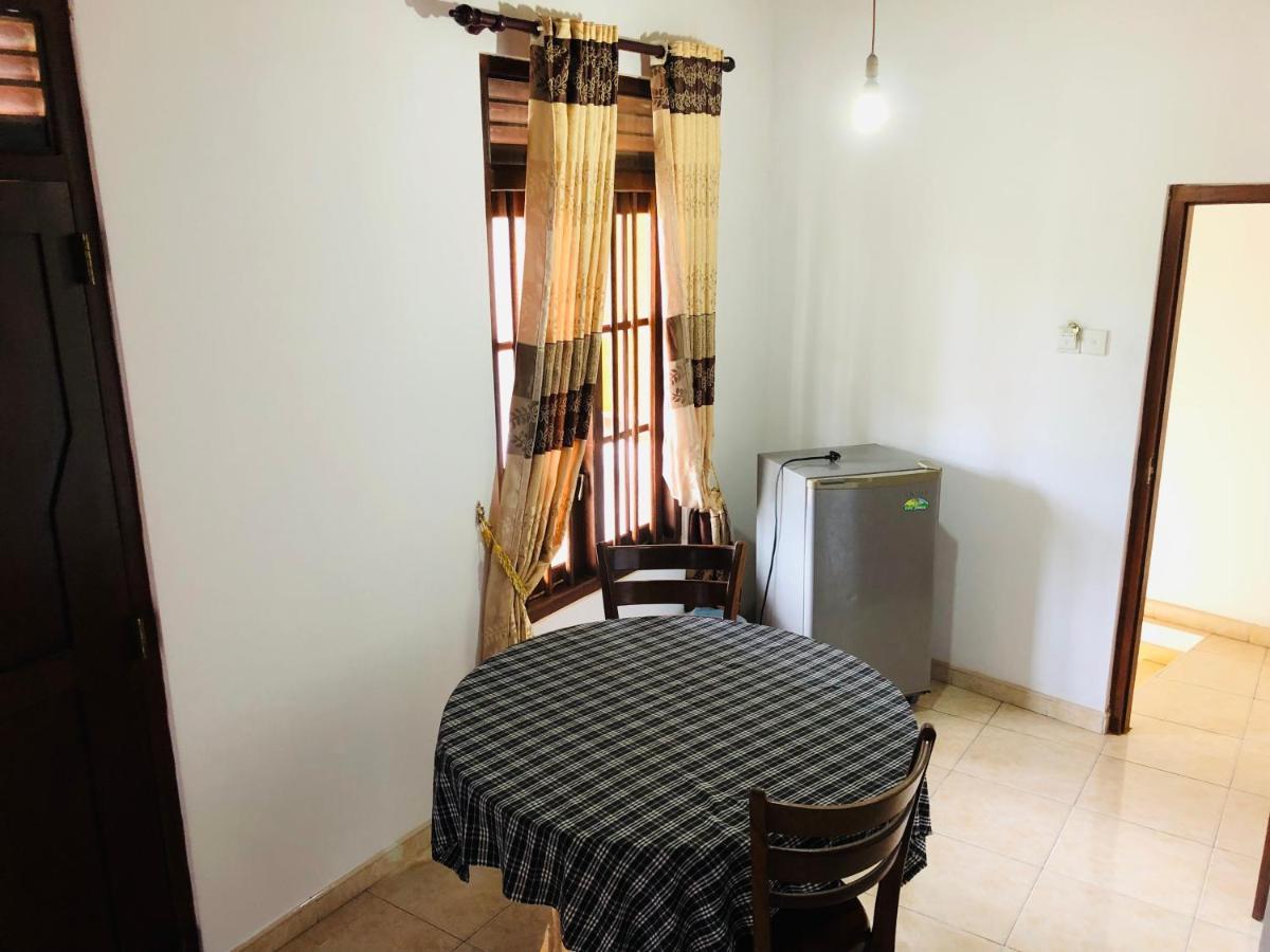 Bed and Breakfast Blue Sea View Унаватуна Экстерьер фото