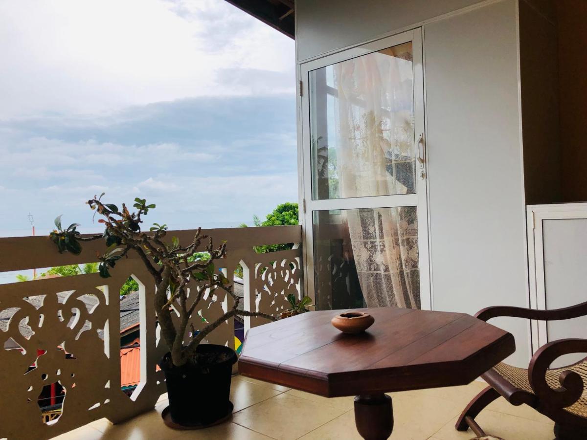Bed and Breakfast Blue Sea View Унаватуна Экстерьер фото